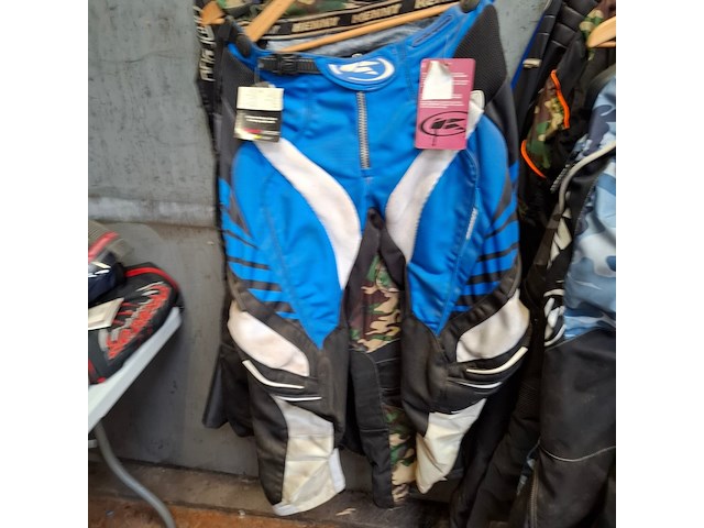 Partij motorkleding - afbeelding 7 van  9