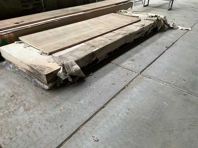 Partij multiplex plaat - afbeelding 1 van  4