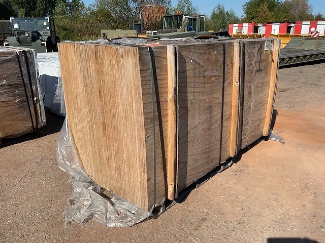 Partij multiplex plaatmateriaal - afbeelding 1 van  3