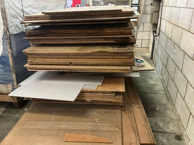 Partij multiplex plaatmateriaal - afbeelding 3 van  4