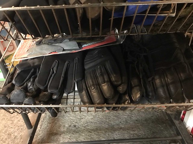 Partij mutsen en handschoenen - afbeelding 5 van  5