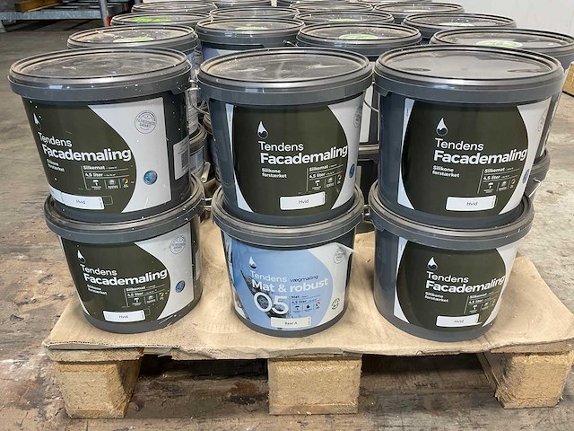 Partij muur- en gevelverf wit 4,5l (34 emmers) - afbeelding 1 van  2