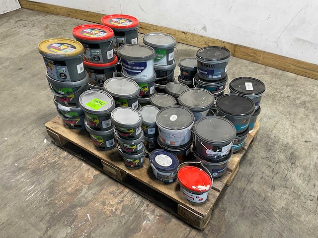 Partij muur-, gevel-, primer- en speciale verf - afbeelding 1 van  9