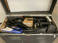 Partij muurbeugels in flightcase - afbeelding 2 van  8