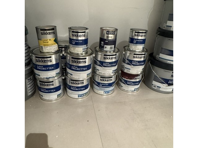 Partij muurverf en diverse toebehoren sikkens en veveo, alphatex en projecttex - afbeelding 2 van  4