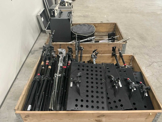 Partij muziekapparatuur - afbeelding 9 van  9