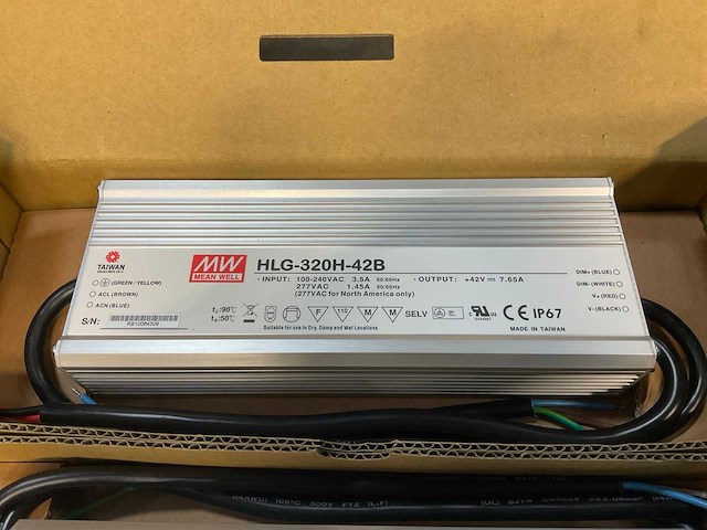 Partij mw hlg-320h-42b 2x, rsp-2400-48 led driver - afbeelding 3 van  6
