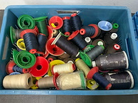 Partij naaigaren - afbeelding 2 van  3