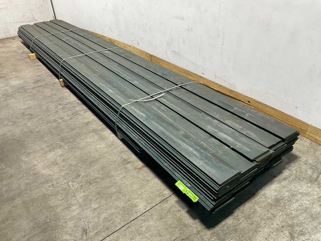Partij naaldhout thermo rabat halfhouts groen - 360-540x18,5x1,9 cm - afbeelding 1 van  7