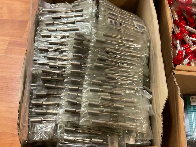 Partij nagel gereedschap - afbeelding 2 van  8