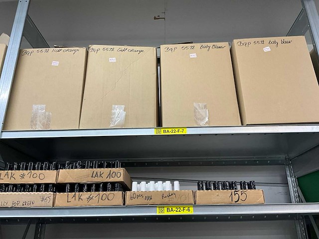 Partij nagellak en diversen - afbeelding 3 van  22