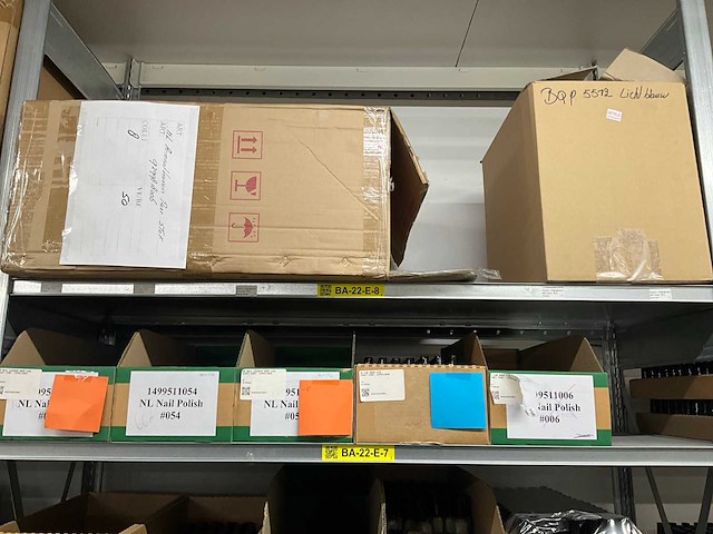 Partij nagellak en diversen - afbeelding 4 van  22