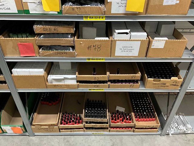 Partij nagellak en diversen - afbeelding 6 van  22