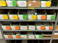 Partij nagellak en diversen - afbeelding 10 van  22