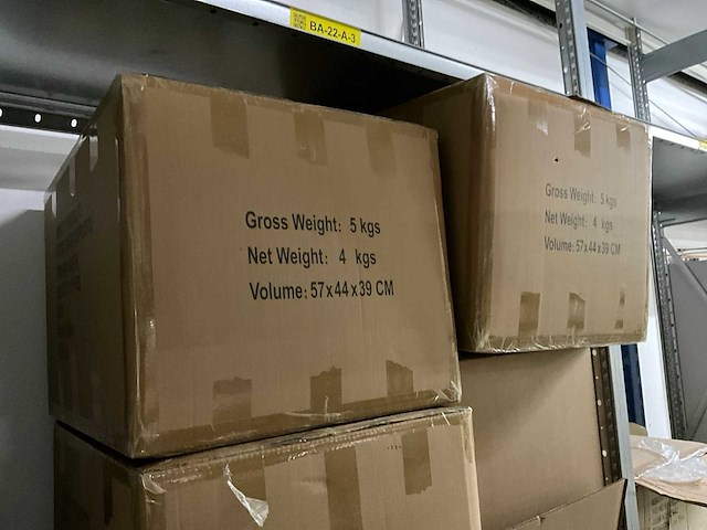 Partij nagellak en diversen - afbeelding 14 van  22