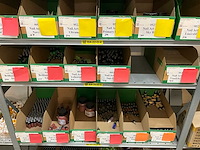 Partij nagellak en diversen - afbeelding 22 van  22