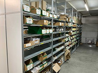 Partij nagelproducten - afbeelding 1 van  8