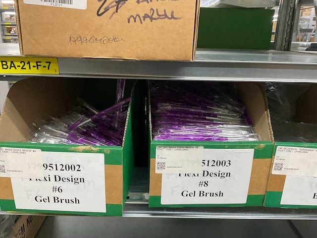 Partij nagelproducten - afbeelding 7 van  8