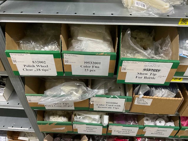 Partij nagelproducten - afbeelding 8 van  8
