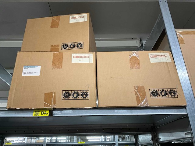 Partij nagelproducten - afbeelding 2 van  13