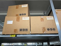 Partij nagelproducten - afbeelding 2 van  13