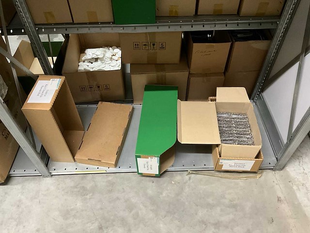 Partij nagelproducten - afbeelding 5 van  13