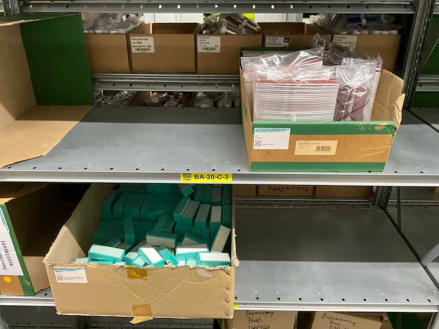 Partij nagelproducten - afbeelding 6 van  13