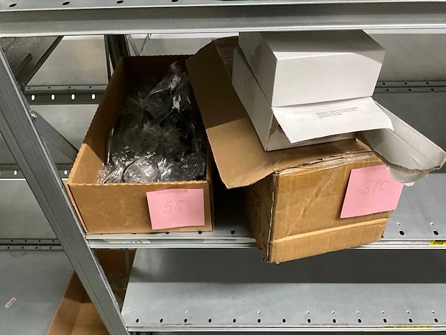 Partij nagelproducten - afbeelding 4 van  27