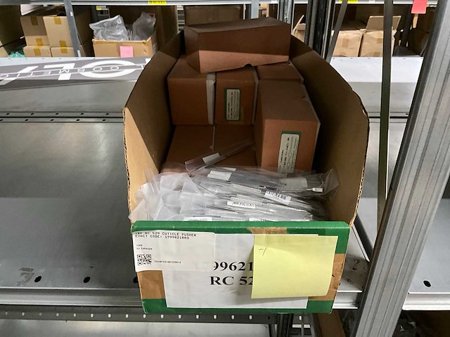 Partij nagelproducten - afbeelding 5 van  27