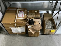 Partij nagelproducten - afbeelding 9 van  27