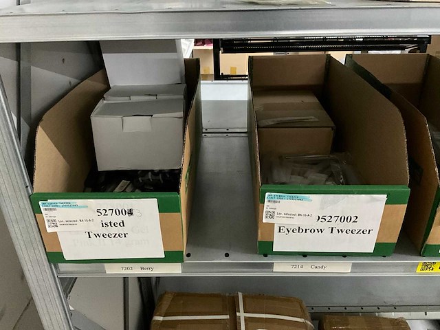 Partij nagelproducten - afbeelding 10 van  27