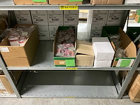 Partij nagelproducten - afbeelding 16 van  27