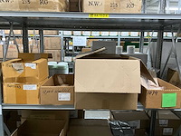 Partij nagelproducten - afbeelding 20 van  27