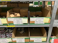 Partij nagelproducten - afbeelding 2 van  18