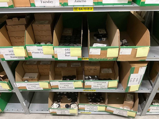 Partij nagelproducten - afbeelding 5 van  18