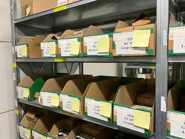 Partij nagelproducten - afbeelding 8 van  18