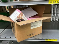 Partij nagelproducten - afbeelding 12 van  18