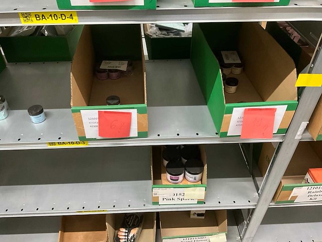 Partij nagelproducten - afbeelding 16 van  18