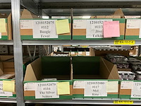 Partij nagelproducten - afbeelding 17 van  18