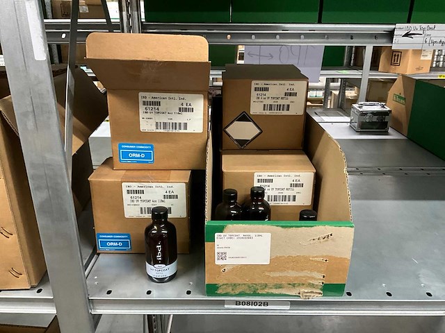 Partij nagelproducten - afbeelding 17 van  23