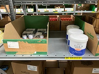 Partij nagelproducten - afbeelding 23 van  23