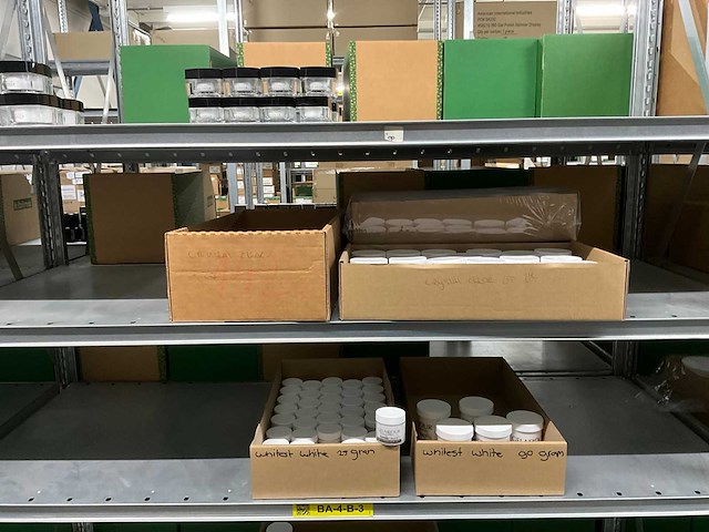 Partij nagelproducten - afbeelding 7 van  9