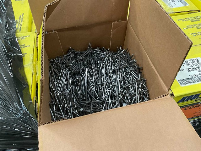 Partij nagels - afbeelding 2 van  5