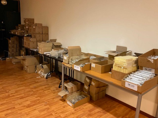 Partij nagelverzorging en wimpers - afbeelding 1 van  19