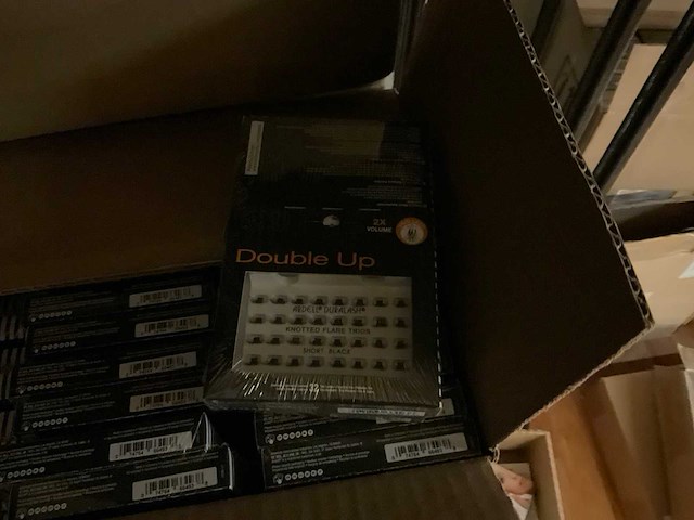 Partij nagelverzorging en wimpers - afbeelding 13 van  19