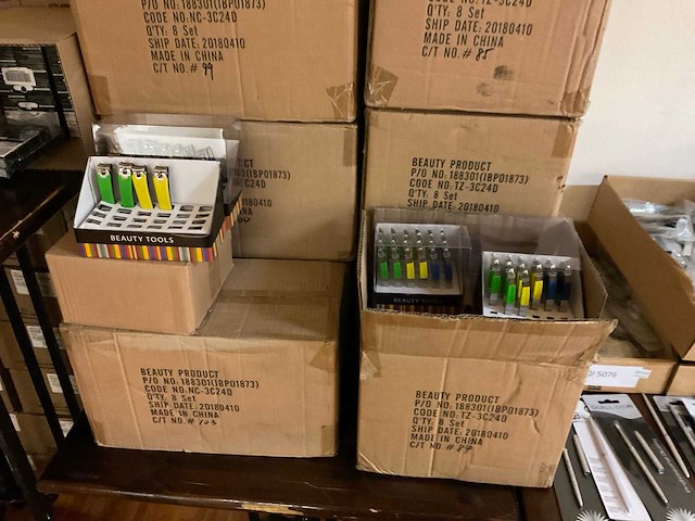 Partij nagelverzorging en wimpers - afbeelding 16 van  19