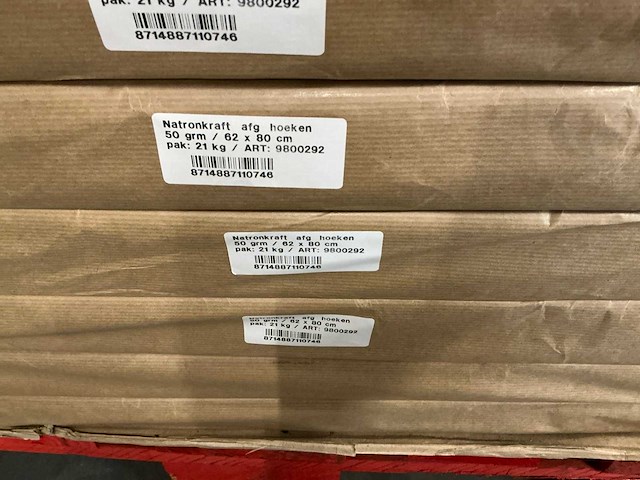 Partij natronkraft afg hoeken 50grm/62x80cm & 95x60cm - afbeelding 3 van  3