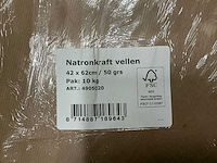 Partij natronkraft vellen 42x62cm 50grs 10kg per pak (10x) - afbeelding 2 van  4
