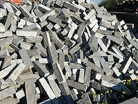 Partij natuurstenen stapel elementen (ca. 100 m2) - afbeelding 8 van  8