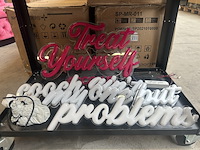 Partij neon letters - afbeelding 5 van  11